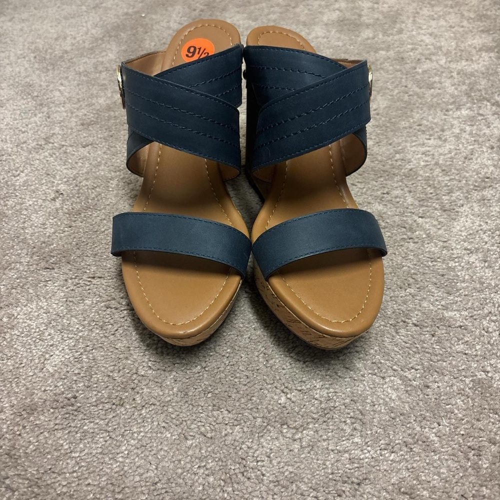 Tommy Hilfiger Navy and Tan Wedges